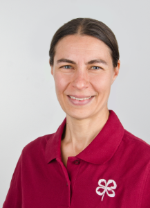 Tierärztin Lora Plöttner